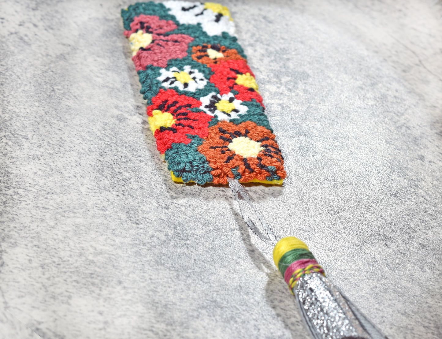 Floral punch needle bookmark with tassel - digital pattern