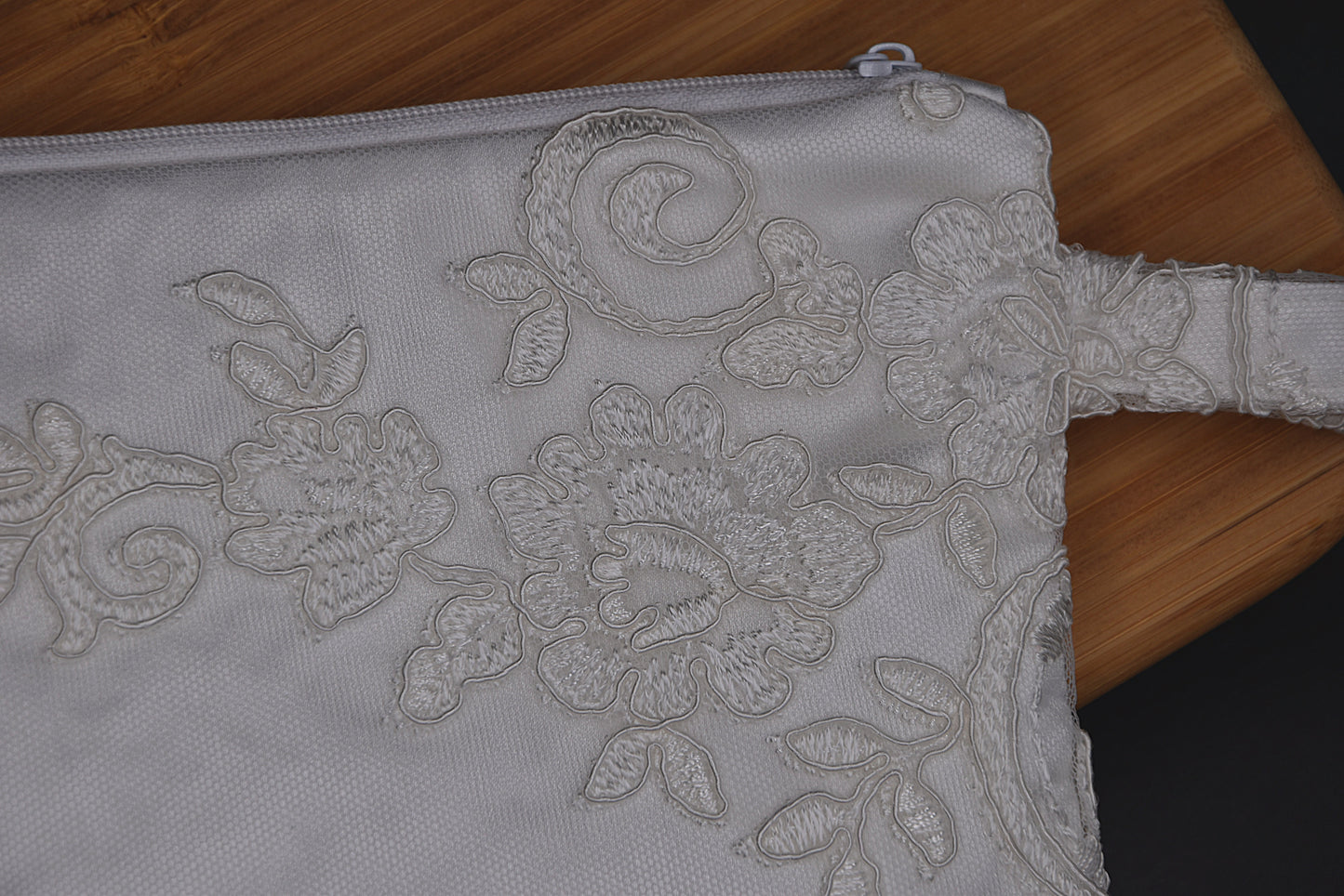 Wristlet lace bridal bag with a zipper