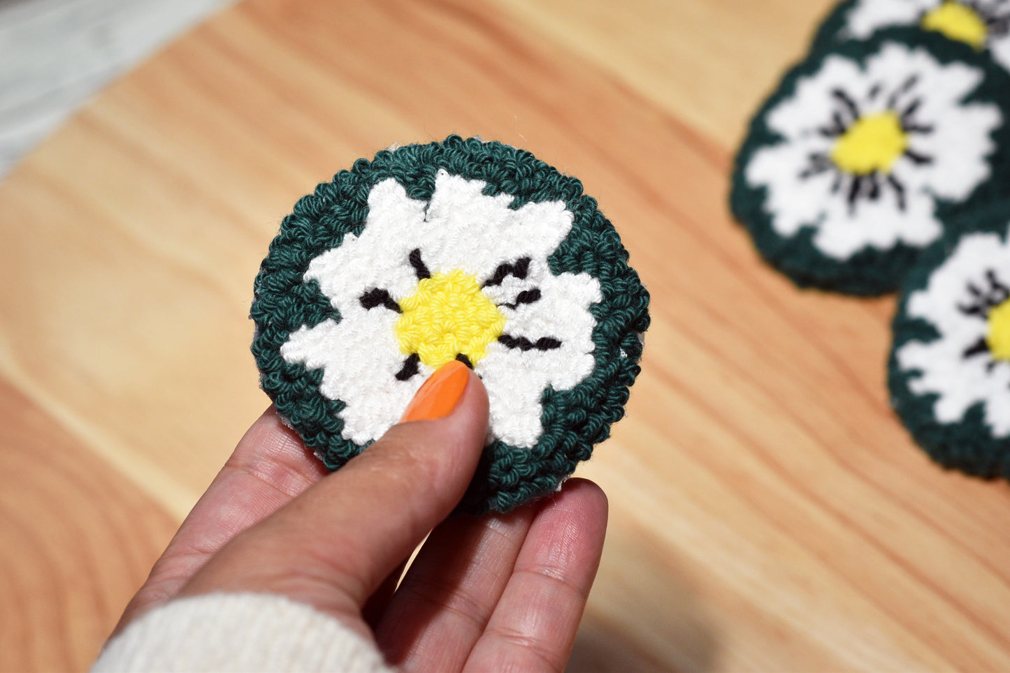 Punch needle car coaster- White on green daisy